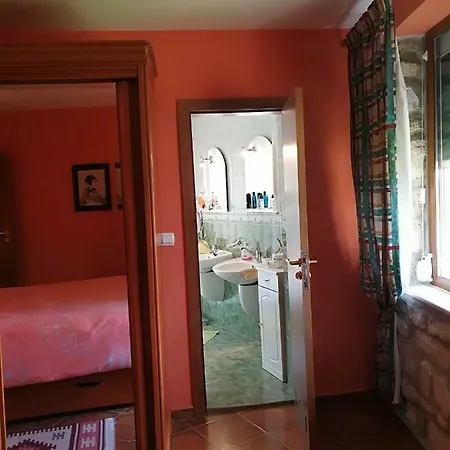 12. Des Hirondelles. Сasa de vacaciones Osenovo