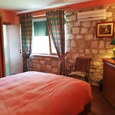 12. Des Hirondelles. Сasa de vacaciones Osenovo