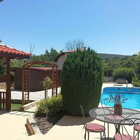 Сasa de vacaciones 12. Des Hirondelles. Osenovo