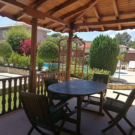 Сasa de vacaciones 12. Des Hirondelles. Osenovo
