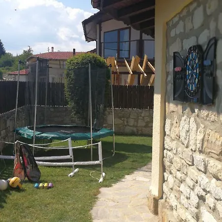12. Des Hirondelles. Feriehus Osenovo